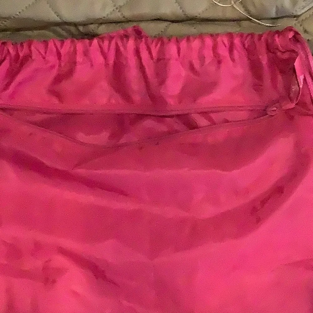 Pink Ruffled Drawstring Bag - Picture 3 of 5